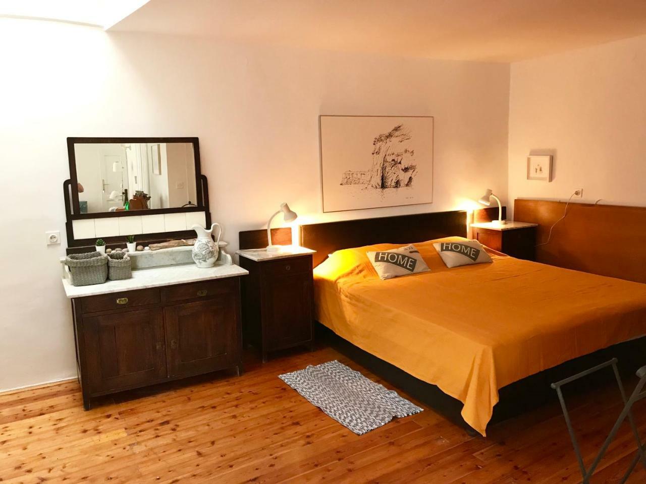 Doklestic Apartment